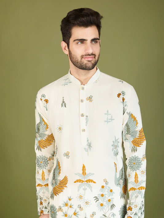 Weißes Viskose-Kurta mit Fadenstickerei und Pailletten