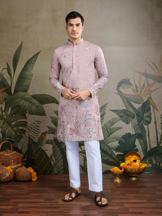 Pfirsichfarbene Kurta aus Viskose-Seide mit Faden- und Musterarbeit, gepaart mit Hose