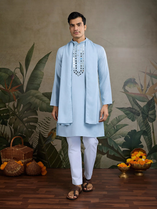 Himmelblaues Kurta-Set mit Jari und Spiegelarbeit, Hose und Dupatta