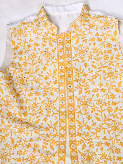 Kurta Homme 3 pièces avec veste koti brodée jaune clair en soie et coton