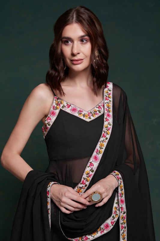 Schwarzer Georgette-Salwar-Anzug mit trendigem Dupatta