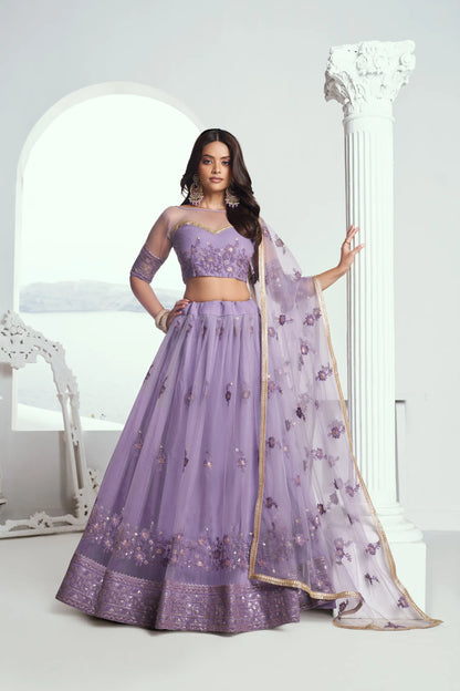Lehenga Choli violet lavande en résille avec broderie au fil de coton et sequins COLLECTION CHANDRALEKHA