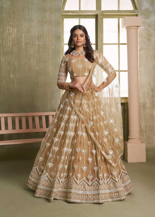Lehenga Choli beige en résille avec broderie au fil de coton et sequins COLLECTION CHANDRALEKHA