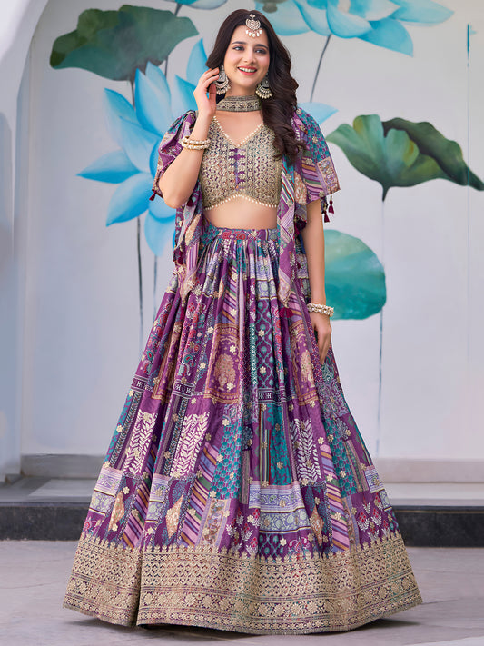 Eleganter rosa-grauer Braut-Lehenga mit Zarkan-Stickerei und Pailletten