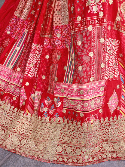 Eleganter rosa-grauer Braut-Lehenga mit Zarkan-Stickerei und Pailletten