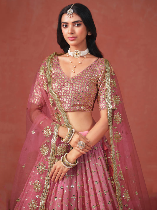 Rosa 3-teiliges Lehenga-Jacken-Set (Koti) mit Stickdetails
