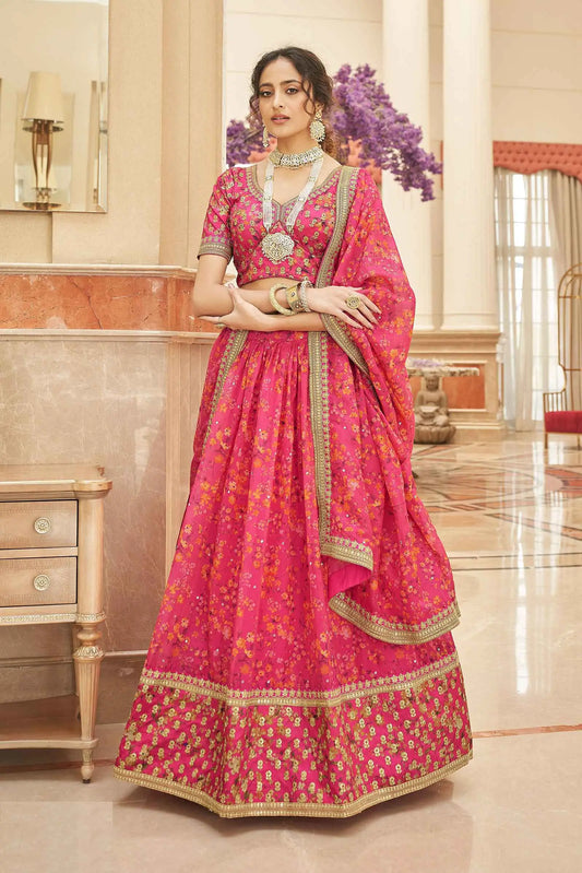 Designer Lehenga Organza Floral Pink mit Fadenstickerei, Zari, Dori und Pailletten KAMYA COLLECTION DESIGNER INSPIRATION