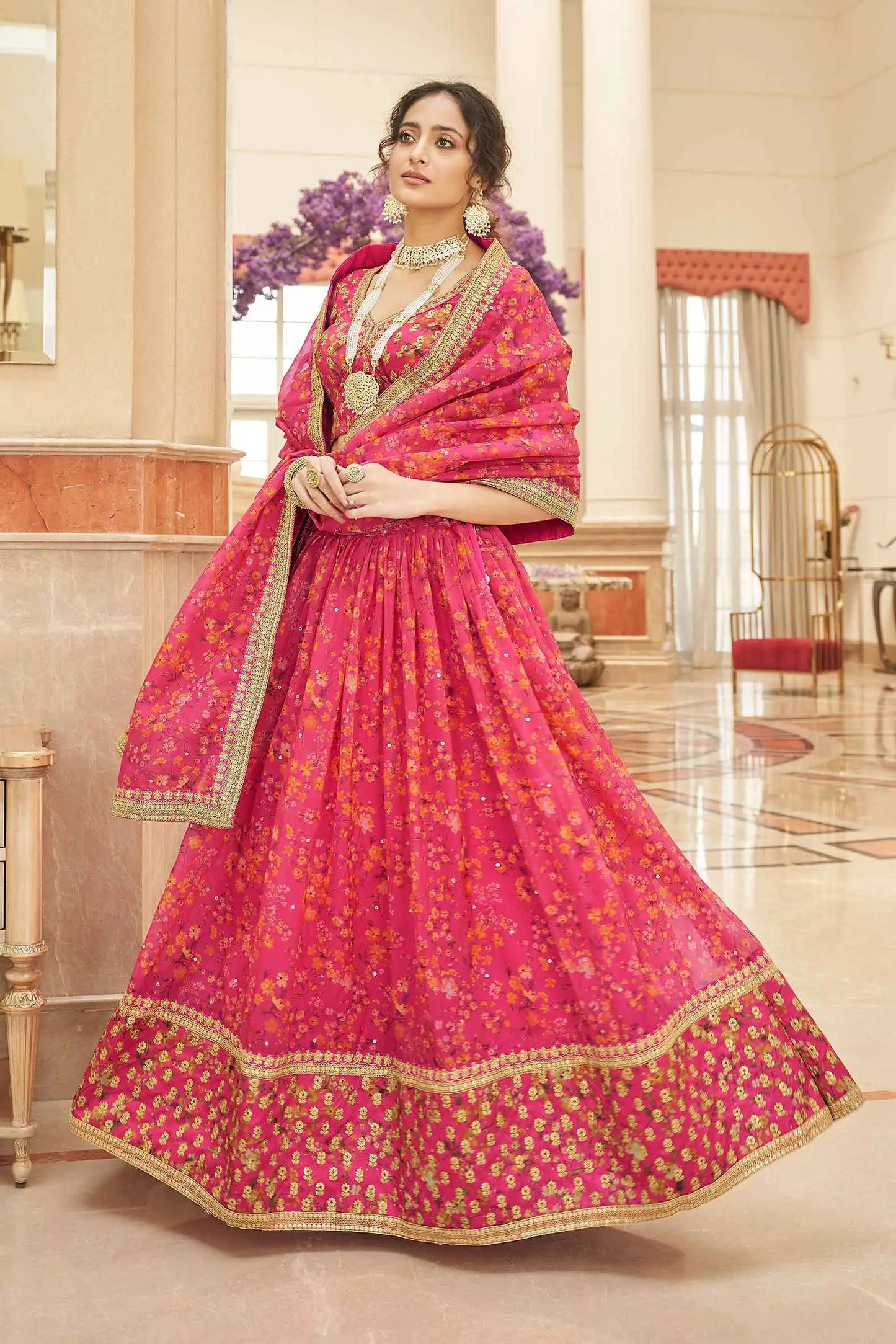 Designer Lehenga Organza Floral Pink mit Fadenstickerei, Zari, Dori und Pailletten KAMYA COLLECTION DESIGNER INSPIRATION