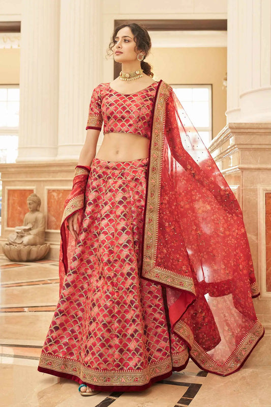 Designer-Lehenga in Kastanienbraun mit Fadenstickerei, Zari, Dori und Pailletten und Dupatta, KAMYA-KOLLEKTION, DESIGNER-INSPIRATION