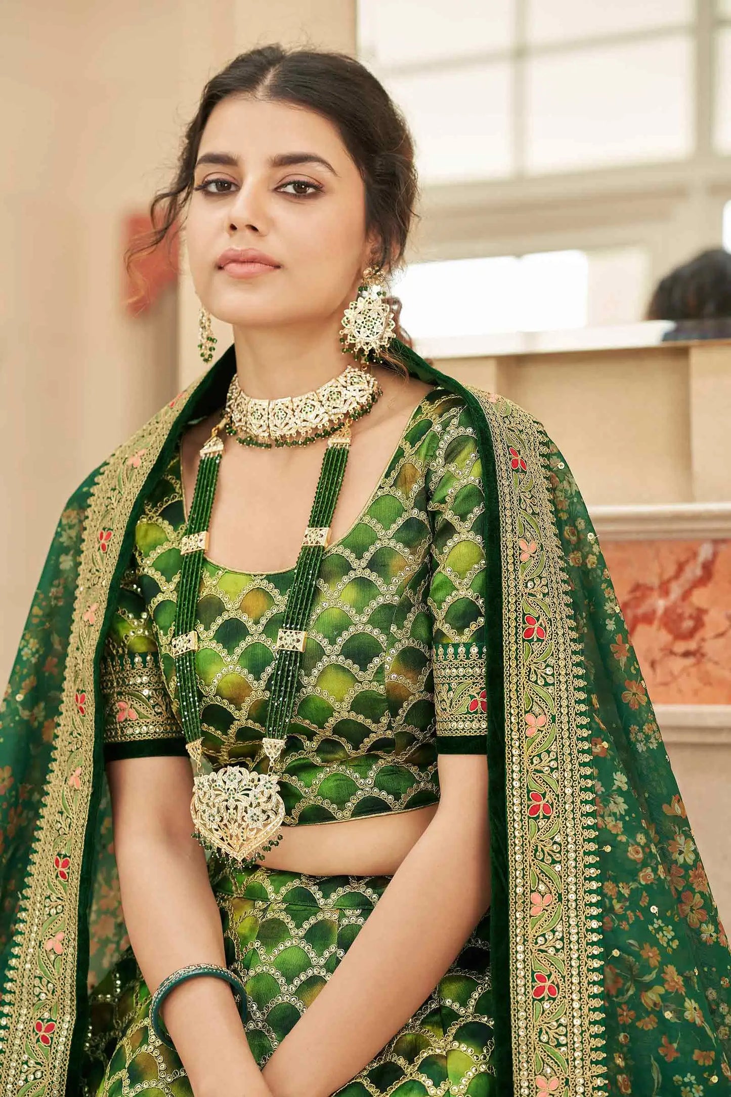 Designer Lehenga Vert Emeraude et Jaune avec Broderie en Fil, Zari, Dori et Sequins avec Dupatta COLLECTION KAMYA INSPIRATION DESIGNER