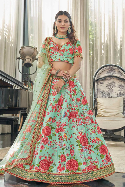 Lehenga en soie artificielle menthe et rouge avec imprimé floral numérique, broderie Dori, sequins et pierres