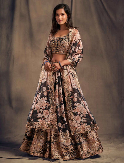 Lehenga en Organza à Imprimé Floral Noir avec Travaux de Sequins