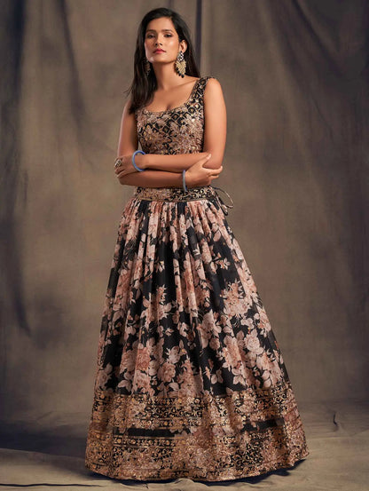 Lehenga en Organza à Imprimé Floral Noir avec Travaux de Sequins