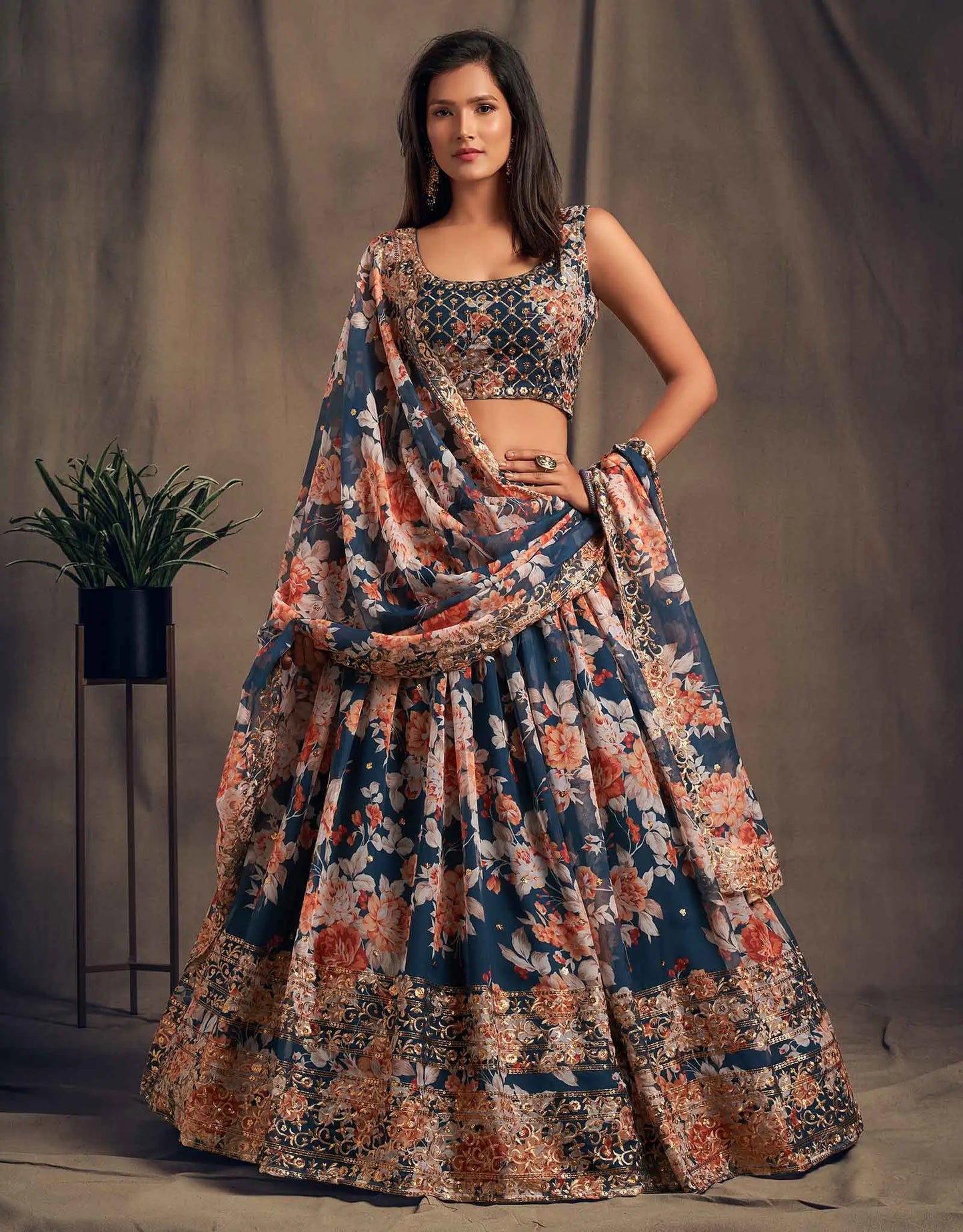 Lehenga en Organza à Imprimé Floral Bleu-vert avec Travaux de Sequins