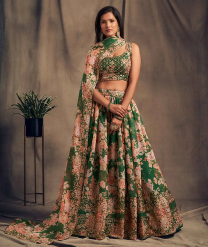 Lehenga en Organza à Imprimé Floral Vert avec Travaux de Sequins