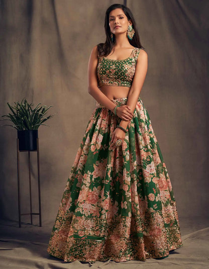 Lehenga en Organza à Imprimé Floral Vert avec Travaux de Sequins