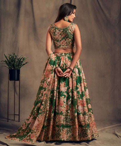 Lehenga en Organza à Imprimé Floral Vert avec Travaux de Sequins