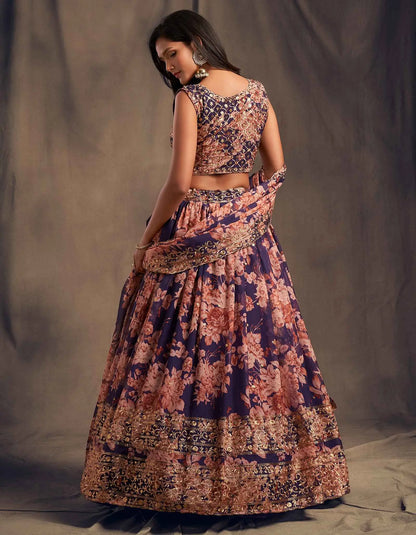 Lehenga en Organza à Imprimé Floral violet avec Travaux de Sequins