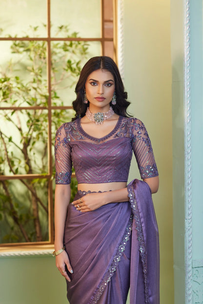 Sari de fête en georgette cristalline violet poudré avec broderie de sequins et de fil
