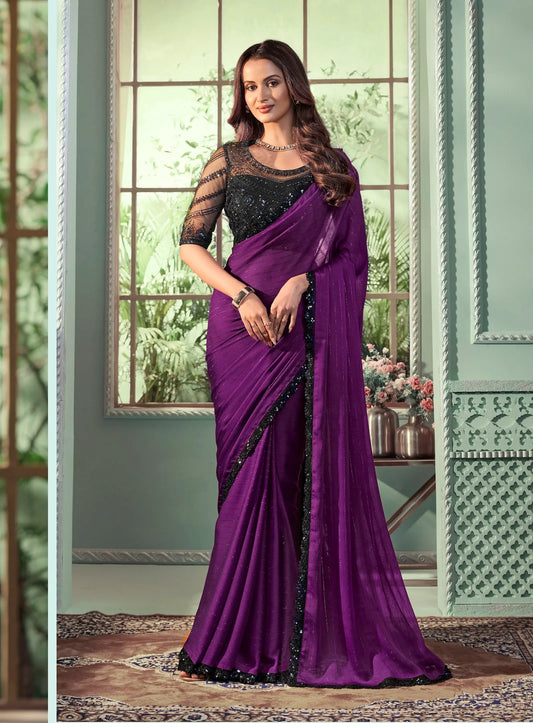 Sari de soirée en georgette de soie violette avec broderie en sequins et fils