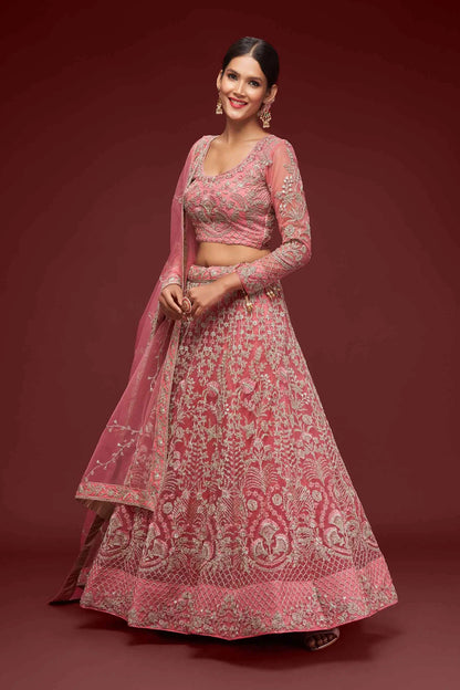 Lehenga Rose fantaisie en filet doux avec broderie en fil, zari, badla et fil dori pailleté COLLECTION JESAL