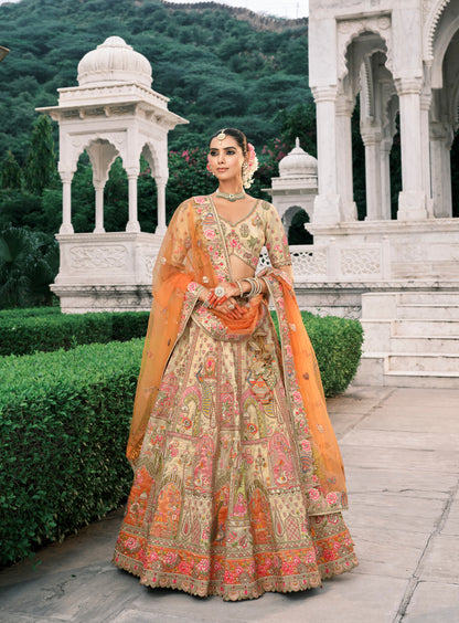 Lehenga de mariée beige vintage et orange en soie fantaisie avec broderies COLLECTION ESHA