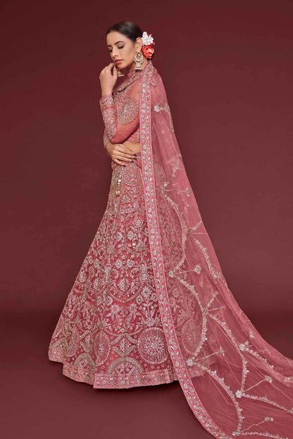 Lehenga Choli en tulle doux Rose fantaisie avec broderie en fil, zari, badla et dori pailleté COLLECTION JESAL