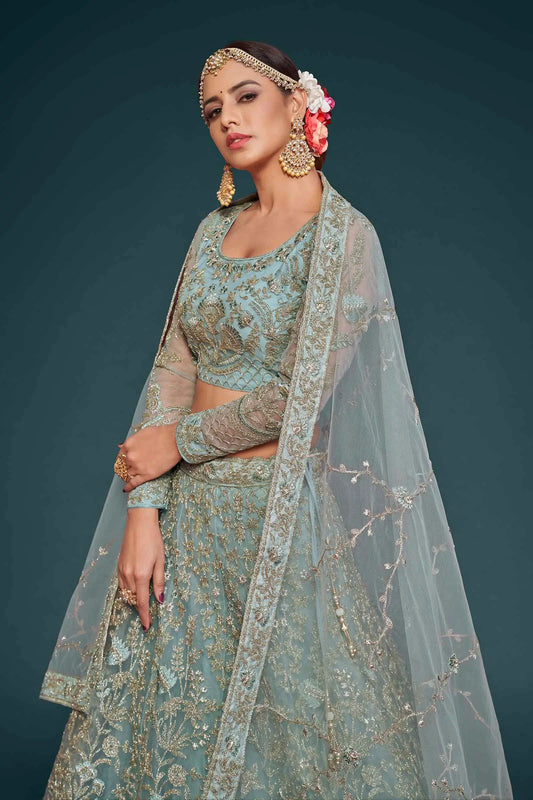 Lehenga Choli en tulle doux Bleu Océan avec broderie en fil, zari, badla et dori COLLECTION JESAL