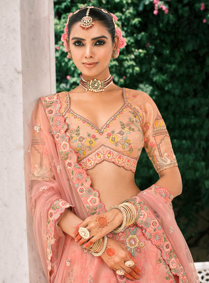 Lehenga de mariée rose pêche en soie fantaisie avec broderies COLLECTION ESHA