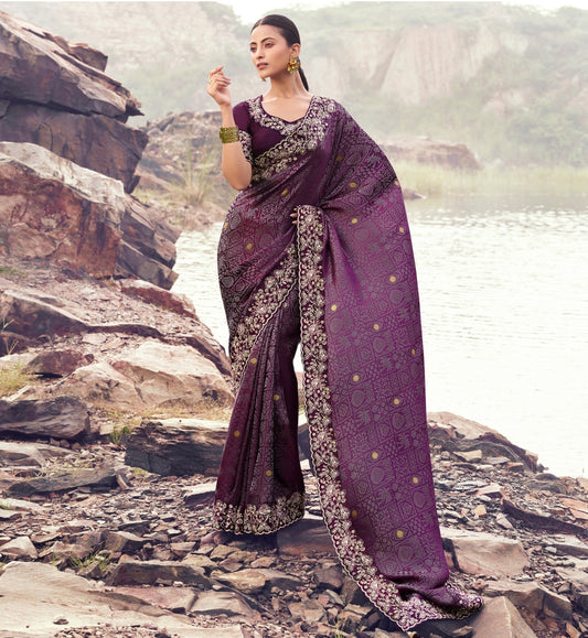 Sari violet foncé aubergine en pure soie satinée et jacquard COLLECTION SAYAARAH