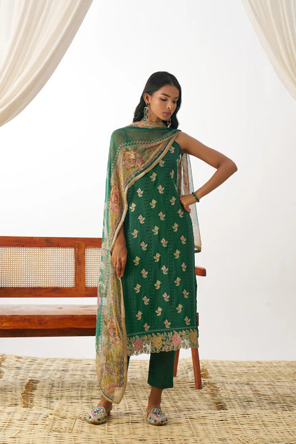 Ensemble Salwar Vert Cyan en Organza avec Broderie Fantaisie et Dupatta