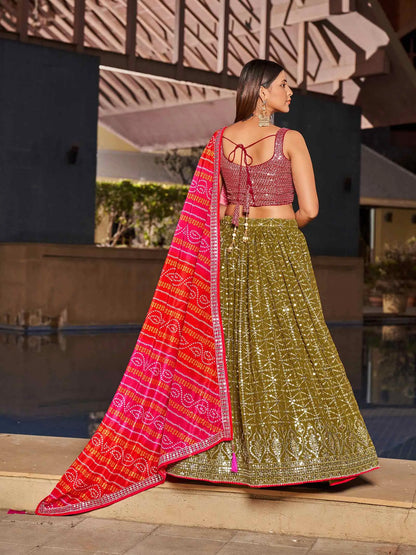 Lehenga glamour en georgette olive et rose avec broderie au zari et sequins