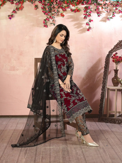 Ensemble salwar en filet marron foncé avec broderie au fil et sequins