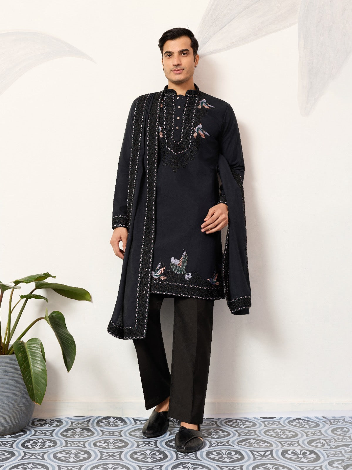 Ensemble Homme Kurta bleu foncé à motifs oiseaux doux avec dupatta COLLECTION AJIT