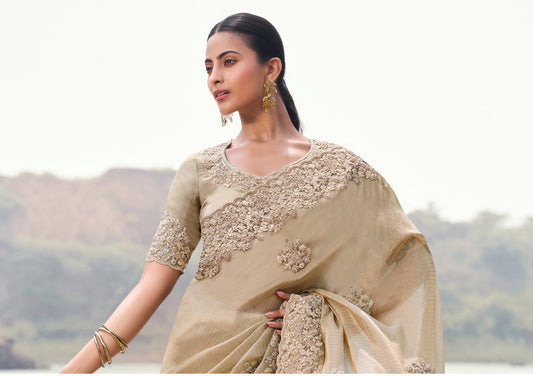 Sari beige sable en pure soie et jacquard  COLLECTION SAYAARAH