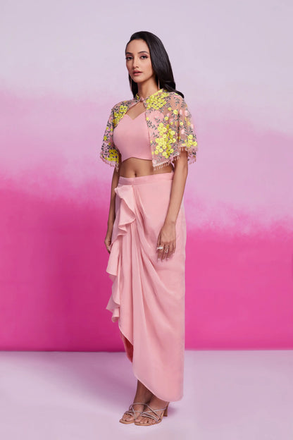 Pfirsichfarbenes Kombi-Set mit Stickerei und modernem Bolero (Kombi-Set)