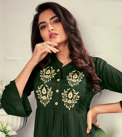 Dunkelgrünes mittellanges Kurta-Top aus Viskose mit Details