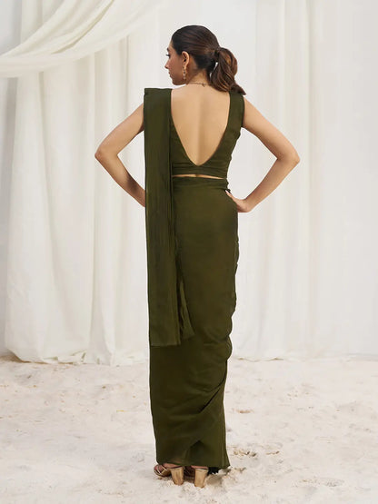 Sari de fête en organza vert olive avec travail à la main