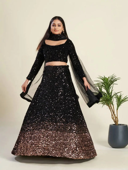 Lehenga Choli Noir en Velours avec Broderie à Sequins Étincelants