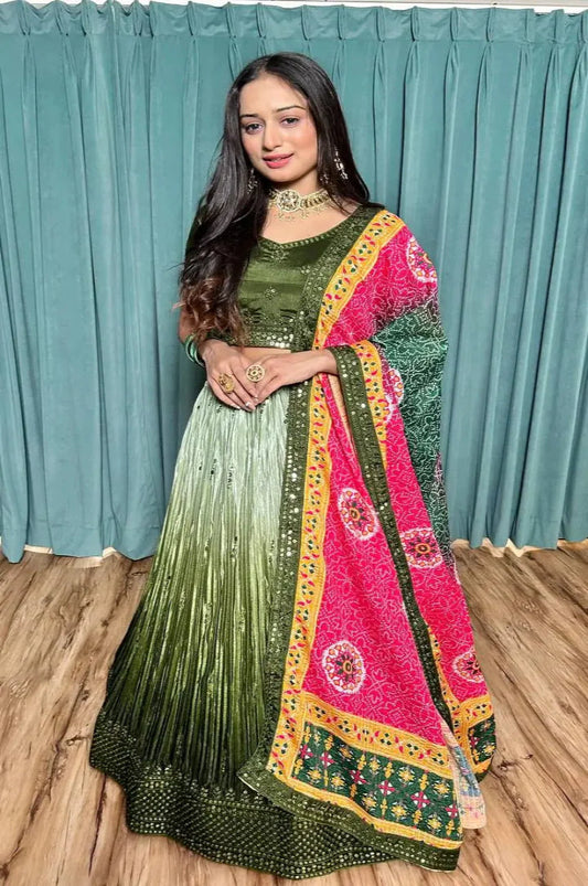 Lehenga Choli en Soie Chinon Vert Olive avec Broderie à Fil et Sequins