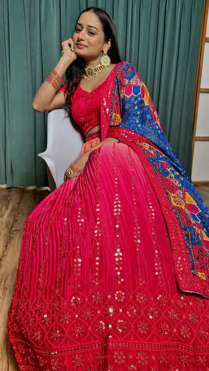 Lehenga Choli en Soie Chinon Rose Fucshia avec Broderie à Fil et Sequins