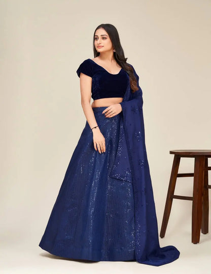 Lehenga Choli Bleu Foncé en Soie Tapeta – Broderie à Sequins