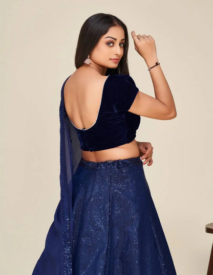 Lehenga Choli Bleu Foncé en Soie Tapeta – Broderie à Sequins