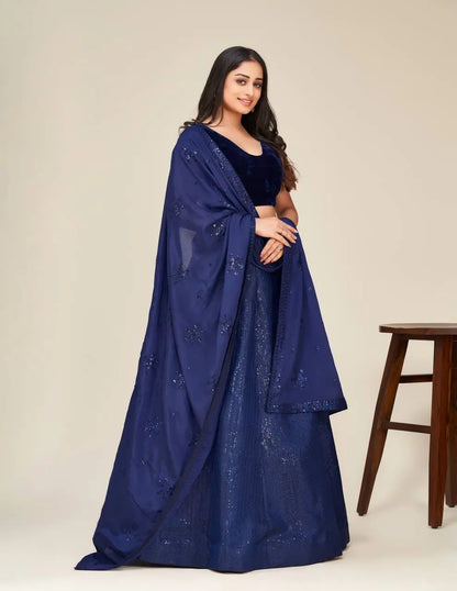 Lehenga Choli Bleu Foncé en Soie Tapeta – Broderie à Sequins