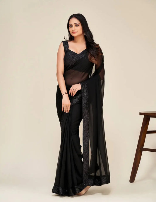 Sari noir intense en georgette avec bordure brodée de sequins