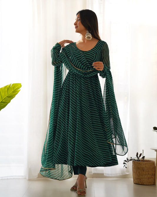 Flaschengrünes Anarkali-Kleid-Set mit Leheriya-Print