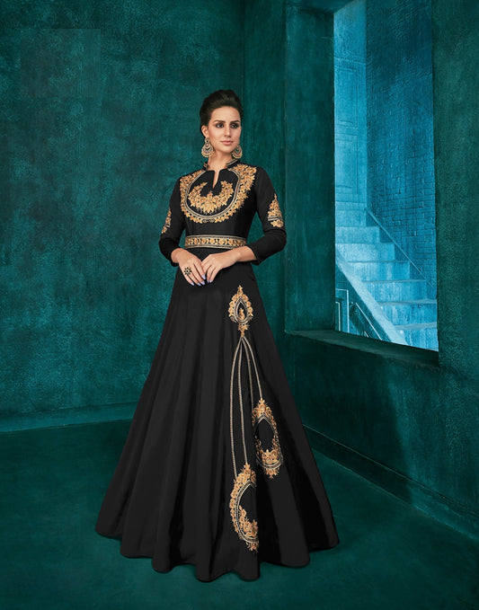 Wunderschönes langes Kurta aus Seide in Schwarz und Bronze