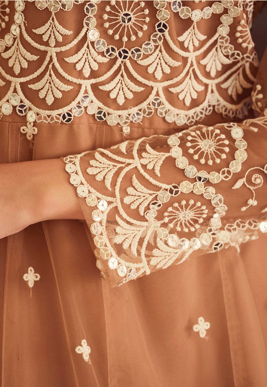Gelbes Kleid / Abendkleid für besondere Anlässe aus Seide und Stickerei