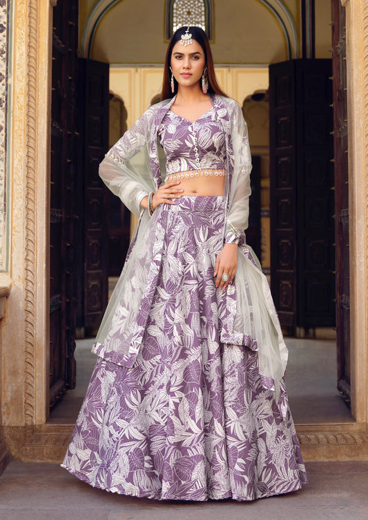 Rosa 3-teiliges Lehenga-Jacken-Set (Koti) mit Stickdetails