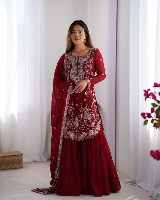 Beeren-lila-rotes Sharara-Set mit Kordelstickerei, Pailletten und Nietenperlen